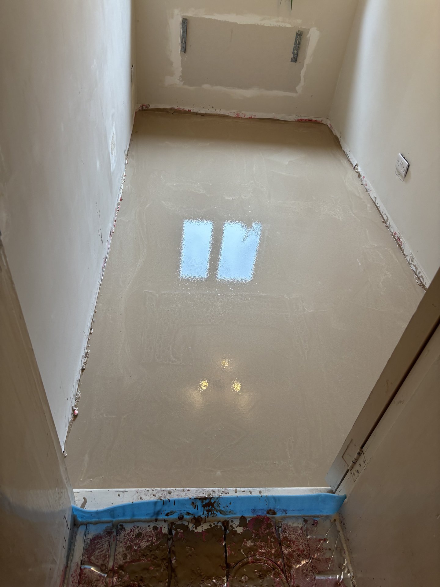 Perimeter edge insulation fitted